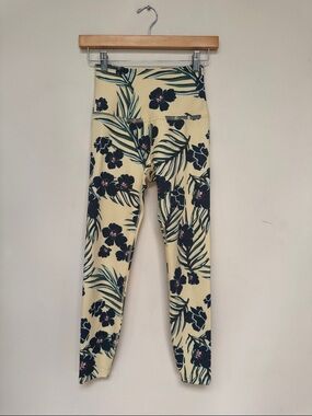 Beyond Yoga Tropical Leggings - Cream with Green & Black Print